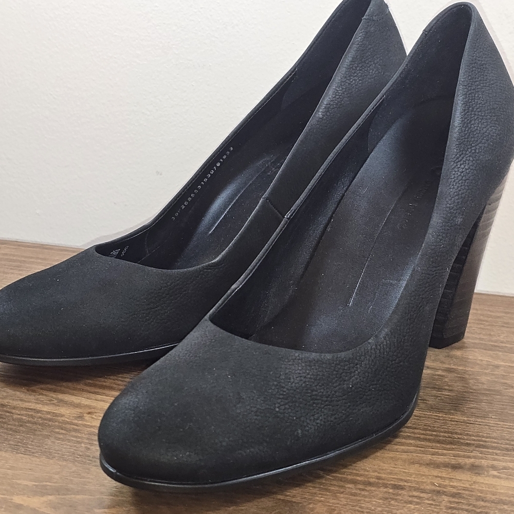 ECCO Shape 75 NWOT Black Pumps Women's Size 8.5 US/EUR 39